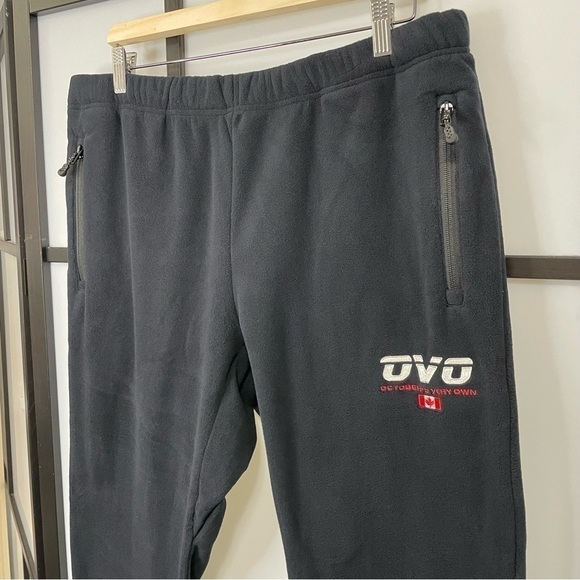 𝅺[xl] OVO NWT Men’s Black Canada Flag Primaloft Lightweight Fleece Sweatpant - Picture 5 of 13
